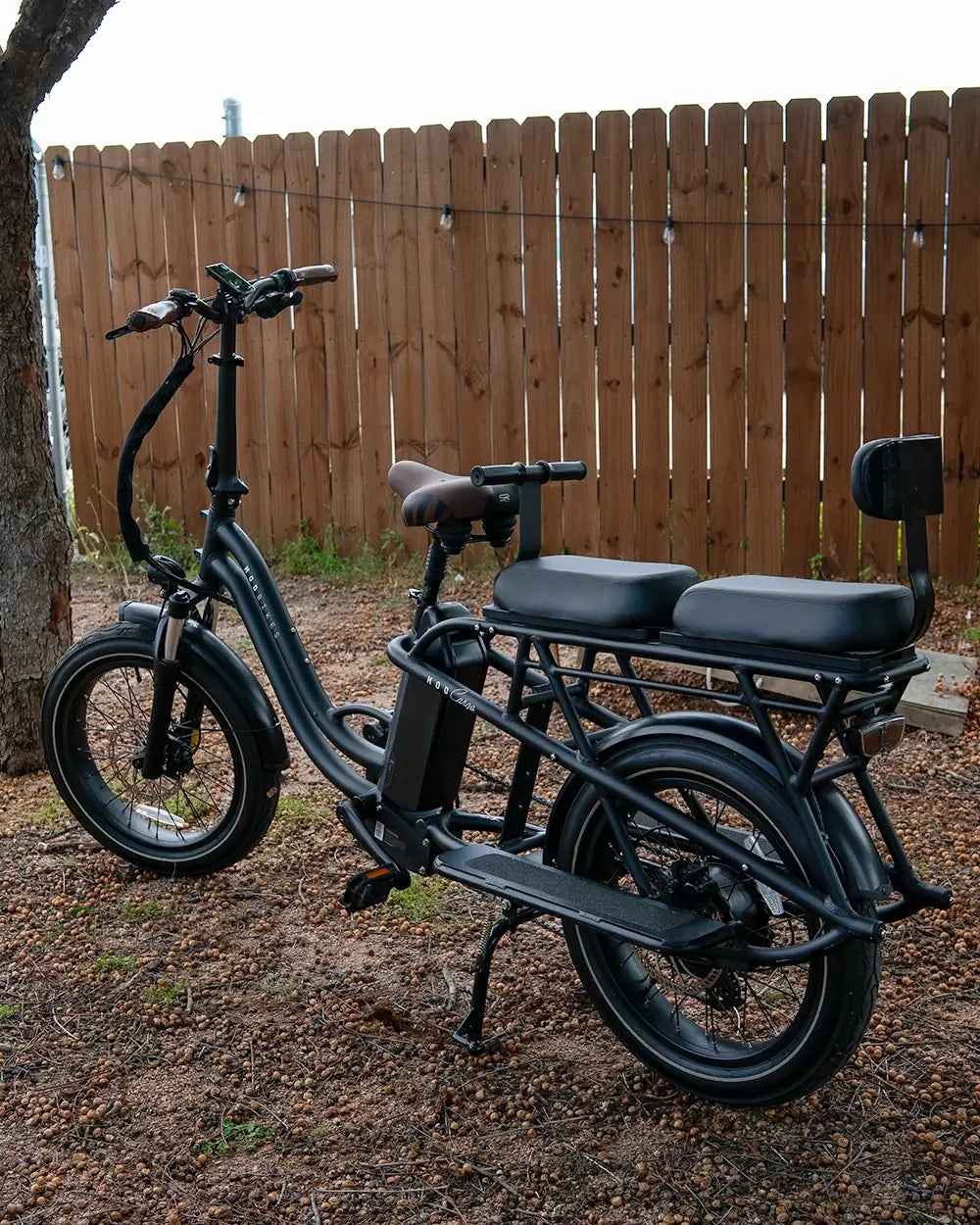 MOD CarGo 3 e-bike with extended Snap-On rack and dual seats, designed for versatile cargo transport and passenger comfort.